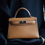 Bolsa Hermès Mini Kelly Epsom Sesame com Ferragens Palladium