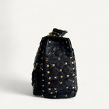 Bolsa Valentino Black Leather Rockstud Spike Top Handle com Ferragens Douradas