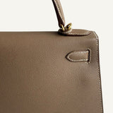 Bolsa Hermès Kelly 28 Epsom Etoupe com Ferragens Gold