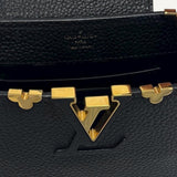 Bolsa Louis Vuitton Capucines Mini Preta com Ferragens Douradas