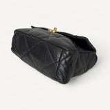 Bolsa Chanel 19 Média Preta com Ferragens Douradas