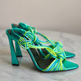 Sandália Saint Laurent Gippy Tons de Azul e Amarelo