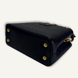 Bolsa Louis Vuitton Capucines Mini Preta com Ferragens Douradas