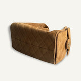 Bolsa Chanel 25 Small em Suede Caramelo com Ferragens Douradas