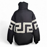 Jaqueta Versace Puffer Preta Detalhe Branco Logo