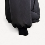 Jaqueta Versace Puffer Preta Detalhe Branco Logo