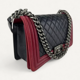 Bolsa Chanel Boy Small Preta com Vermelho