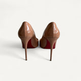 Scarpin Christian Louboutin em Verniz Bege
