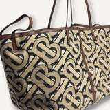 Bolsa Burberry Tote Praia em Canvas Monograma