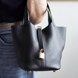 Bolsa Hermès Picotin 18 Clemence Noir com Ferragens Gold