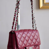 Bolsa Chanel Mini Square Flap Vinho