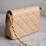 Bolsa Chanel Single Flap Caviar Bege Small com Gold Hardware