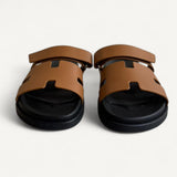 Sandália Rasteira Chypre em Couro Gold