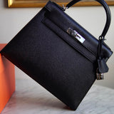 Bolsa Hermès Kelly 28 Sellier Epsom Noir com Ferragens Palladium