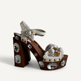 Sandália Dolce & Gabbana Off-White com Aplicações