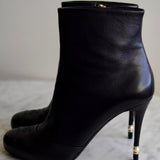 Bota Chanel Couro Preta com Pérola