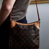 Bolsa  Louis Vuitton Tiracolo Odeon Monograma