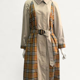 Trench Coat Burberry com Detalhes Xadrez - Tam 38