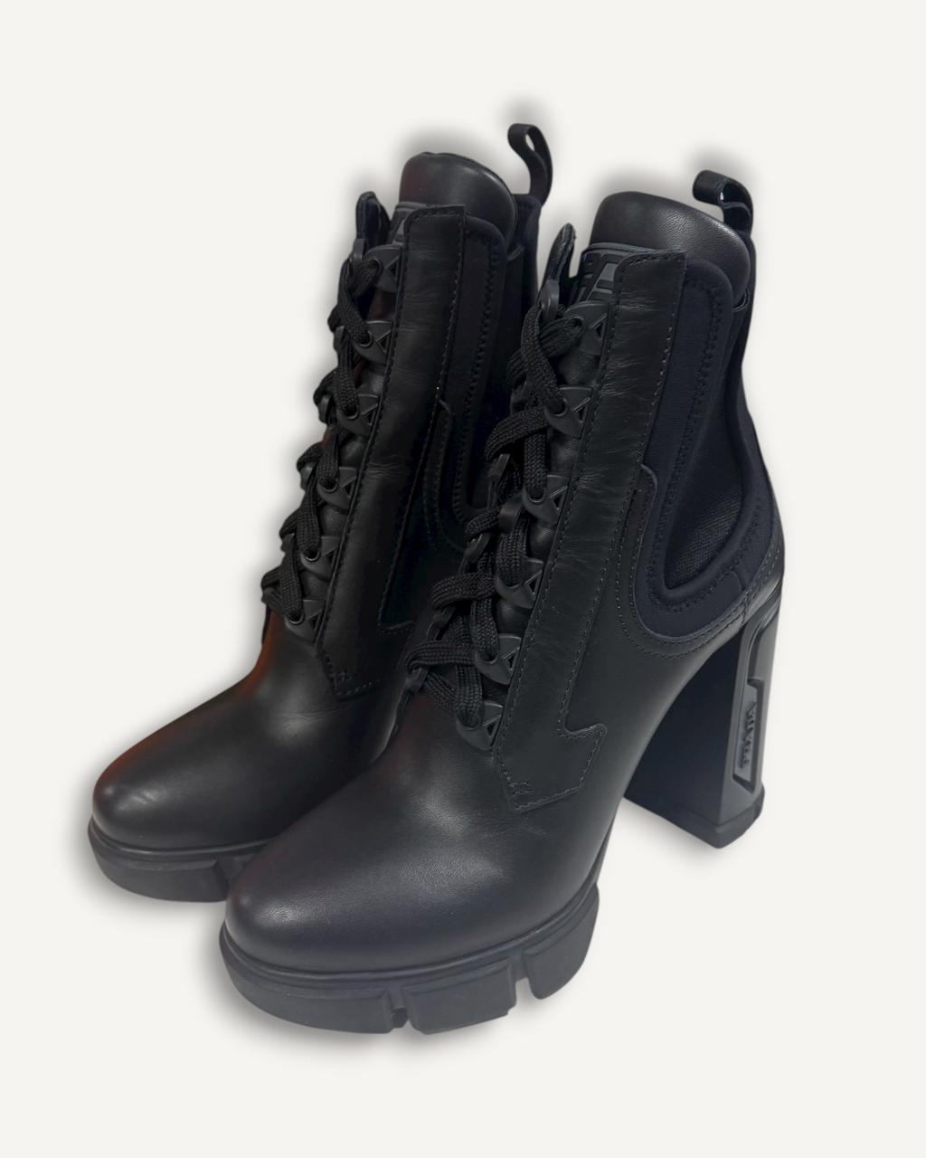 Prada – Front Row