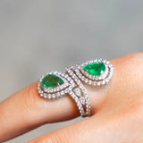 Anel  de Diamantes e 2 Gotas de Esmeralda