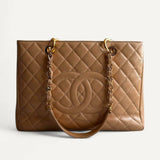 Bolsa Chanel Shopper Nude com Ferragens Douradas
