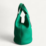 Bolsa Hermès IN-THE-LOOP 23 Vert Jade com Ferragens Palladium