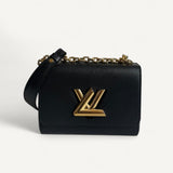 Bolsa Louis Vuitton Twist PM com Ferragens Douradas