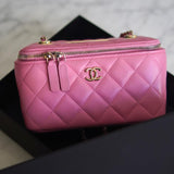 Bolsa Chanel Vanity Case Lambskin Pink Small