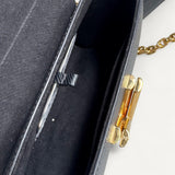 Bolsa Louis Vuitton Twist PM com Ferragens Douradas