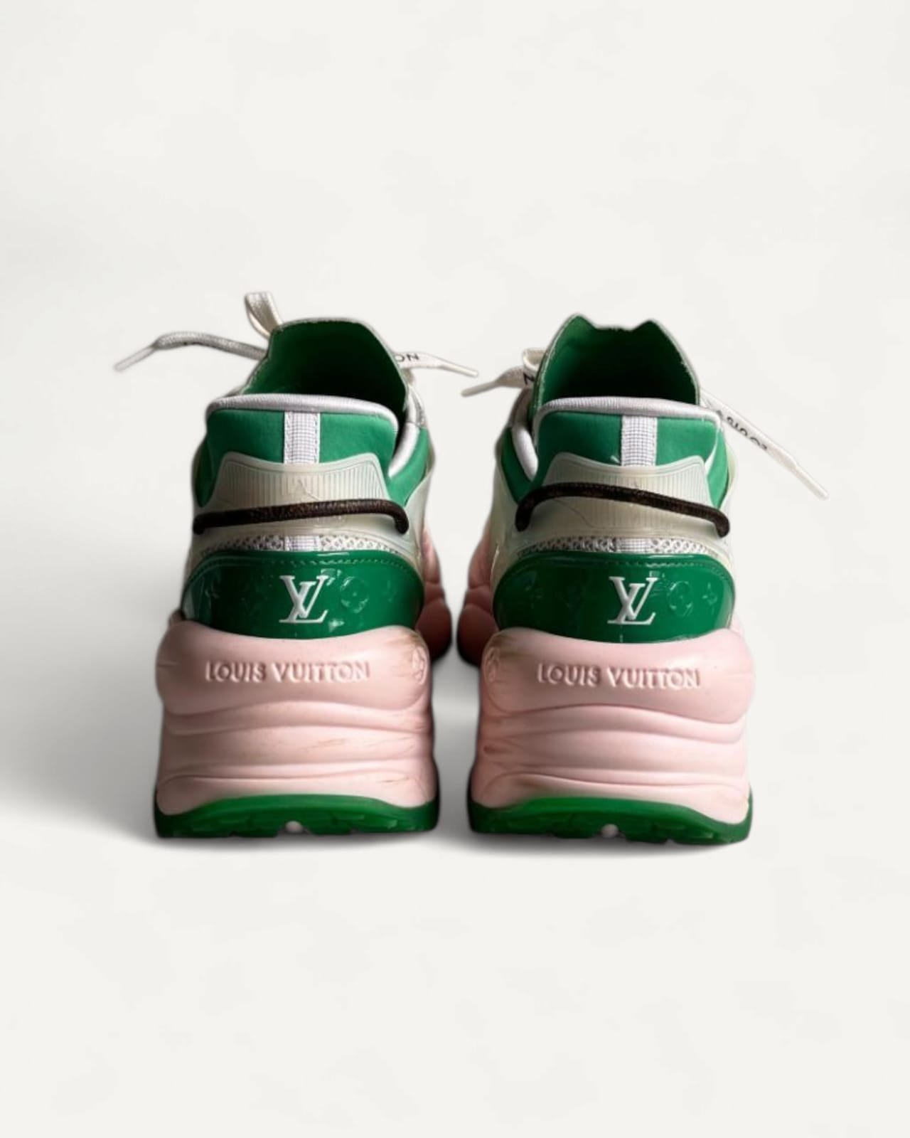 LOUIS VUITTON RUN55 スニーカー　40(24㎝) Tênis Louis Vuitton Run 55 Sneakers White And Green Monogram