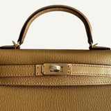Bolsa  Hermès Mini Kelly Chevre Dore com Ferragens Permabrass