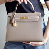 Bolsa Hermès Kelly 28 Epsom Etoupe com Ferragens Gold