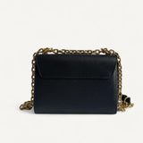 Bolsa Louis Vuitton Twist PM com Ferragens Douradas