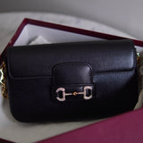 Bolsa Tiracolo Gucci Wallet on Chain Horsebit 1955 Mini Cristais Preta