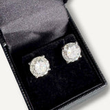 Par de Brincos com Diamantes Redondos