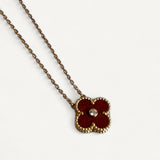 Colar Van Cleef & Arpels Alhambra em Ouro Rosé 18k com Cornalina e Diamante Central