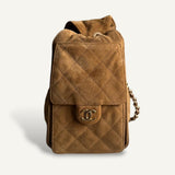Bolsa Chanel 25 Small em Suede Caramelo com Ferragens Douradas