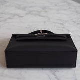 Bolsa Hermès Kelly Pochette Swift Noir com Ferragens Palladium