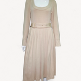 Vestido Burberry Teddy Plissada Midi Beige Saia Plissada e Manga Longa com Cinto Nude