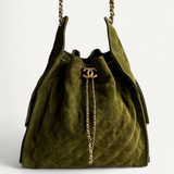 Bolsa Chanel 25 Medium Suede Verde com Ferragens Douradas